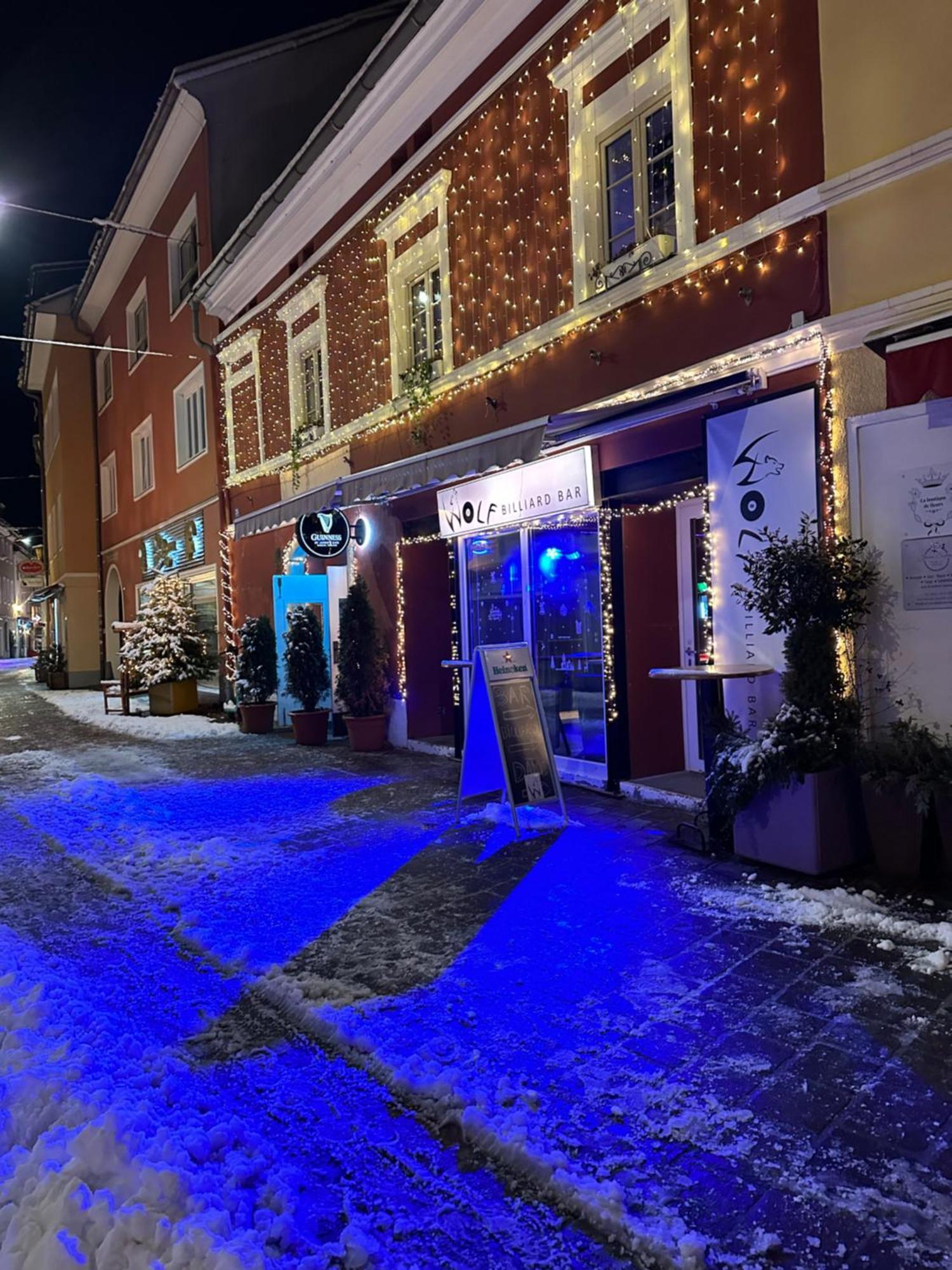 Hostel Lovely Rooms, City Center, Shared Bathroom, Windows To Corridor 빌라흐 외부 사진